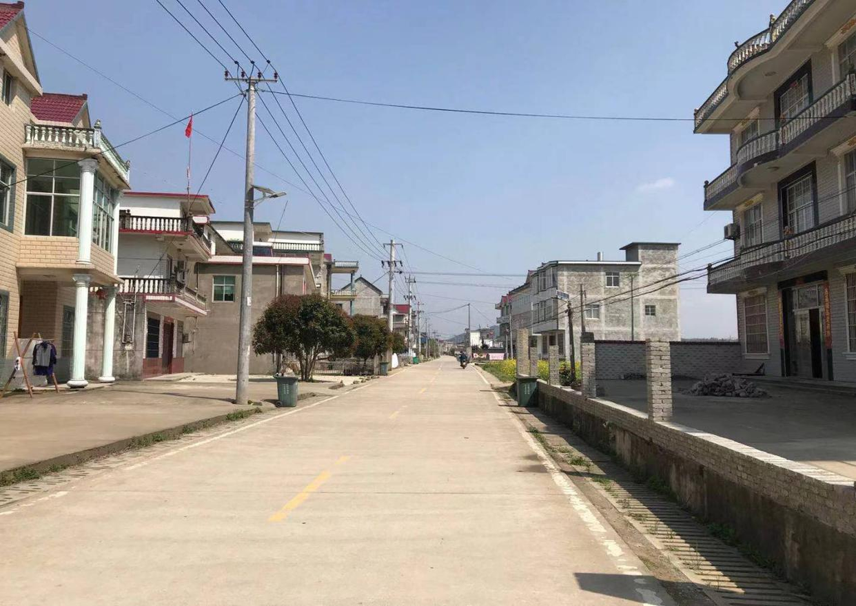 东至县青山乡:昔日贫困村 今朝“美丽”乡村