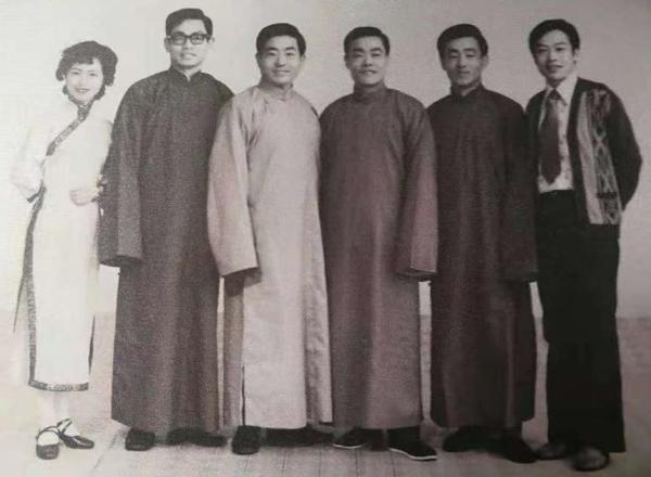 庞小漪:1981年苏州人家的全家福