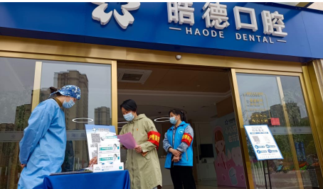 抗疫第一线:一位母亲的泪水