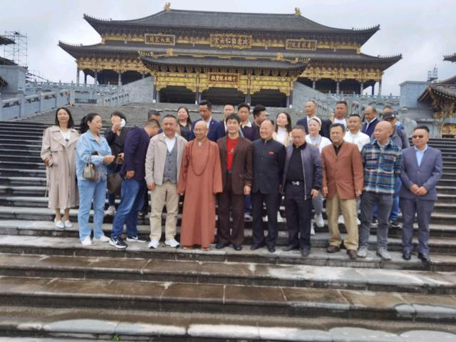 四川省通俗文艺研究会“文企结合走基层 互帮互助谋发展”(2)走进蒲江石象寺