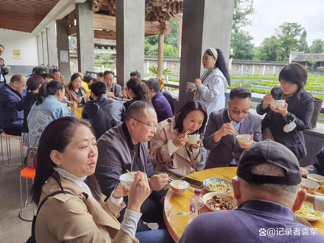 四川省通俗文艺研究会“文企结合走基层 互帮互助谋发展”(2)走进蒲江石象寺