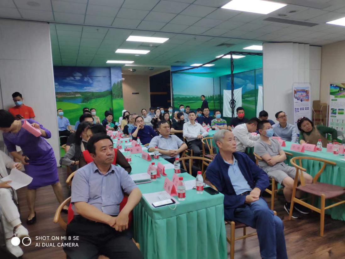 社团搭台技术支撑 智库助力 企业唱戏“第二届元宇宙赋能实体经济创新发展沙龙”在广州举办