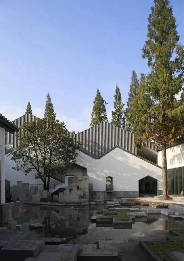 瓦,慢慢蘇醒