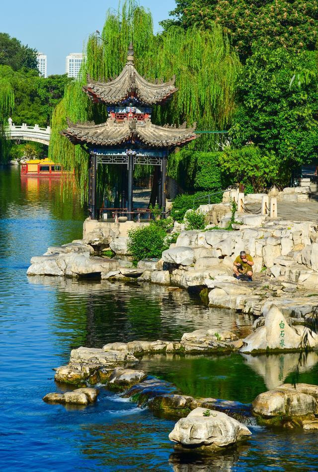 趵突腾空、明湖泛舟,有一种美,叫济南的秋天!