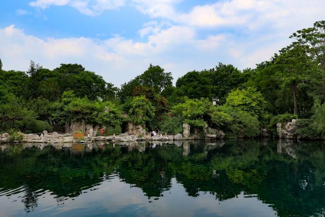 趵突腾空、明湖泛舟,有一种美,叫济南的秋天!