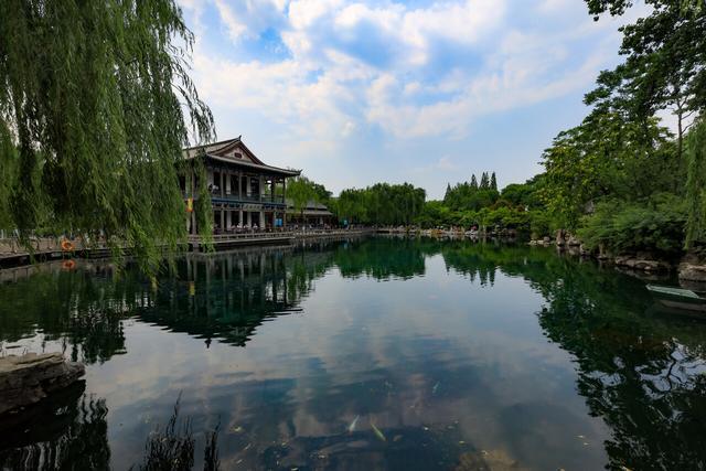 趵突腾空、明湖泛舟,有一种美,叫济南的秋天!
