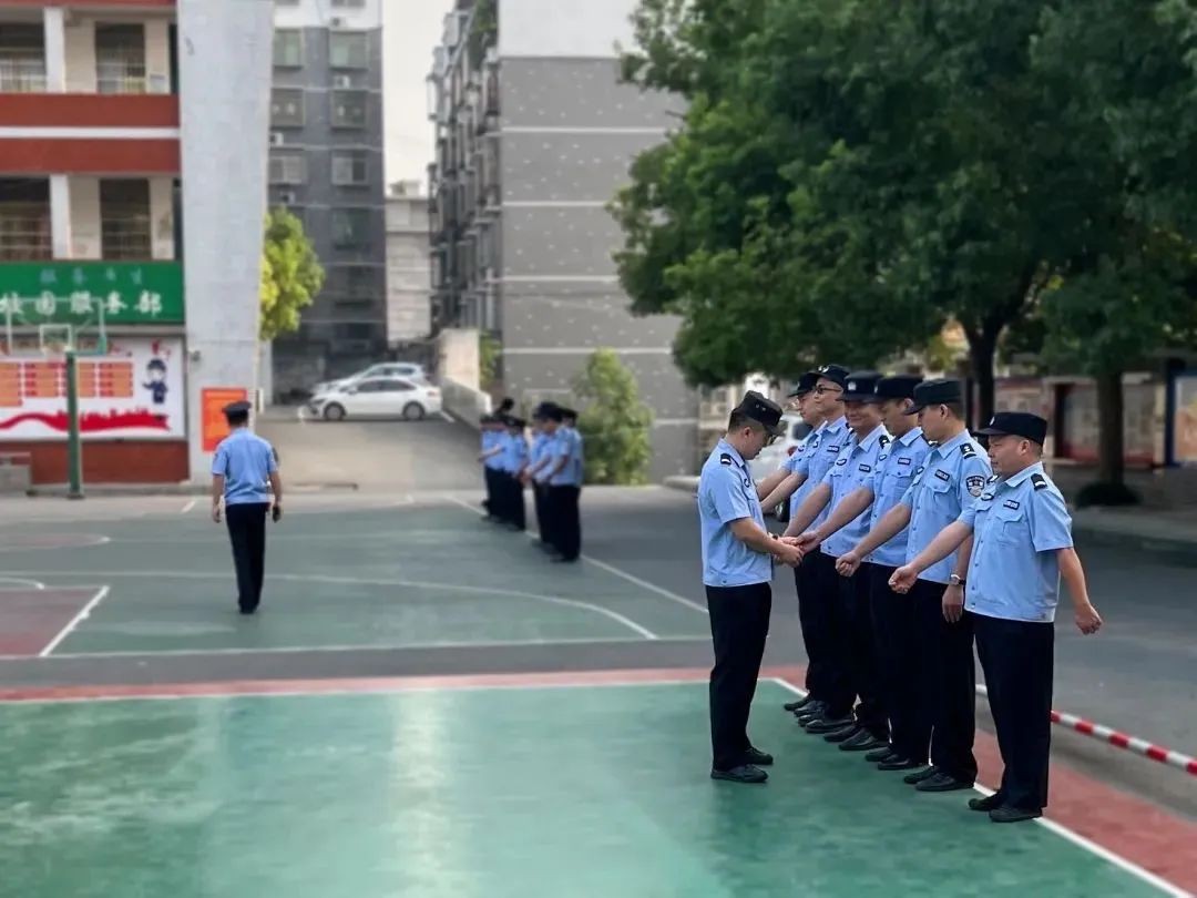 【全警实战大练兵】“以训强警,以练促战”——上梅派出所开展辅警集中练兵活动