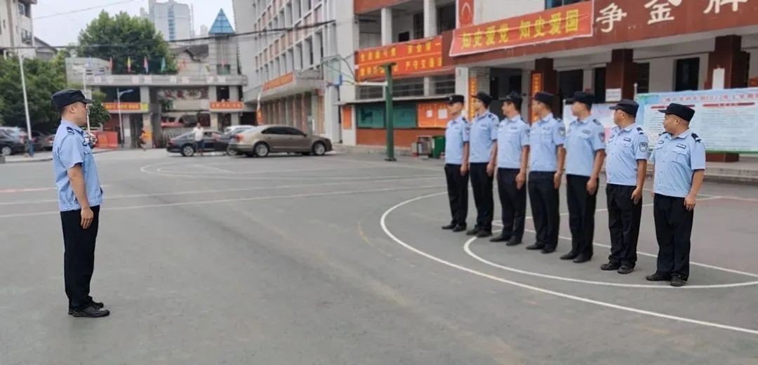【全警实战大练兵】“以训强警,以练促战”——上梅派出所开展辅警集中练兵活动