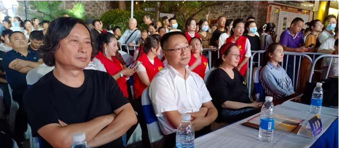 喜迎二十大 礼赞新时代,颍上县文艺界举办贺中秋迎国庆文艺晚会