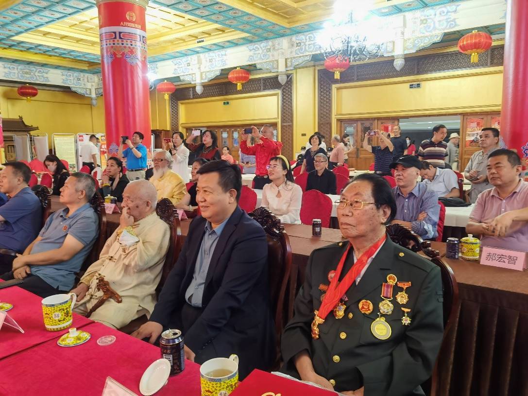 兴隆文运时刚好 大火熊威众助薪——祝贺炎黄书院书画院成立