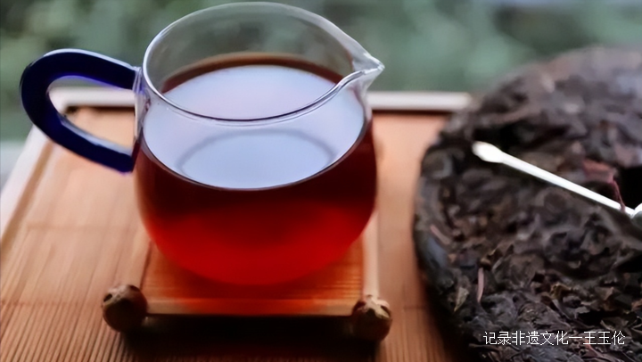 冬天如何喝茶?喝红茶预防流感,喝黑茶养胃