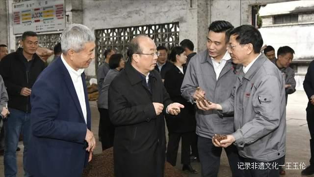 贵州省委常委、常务副省长吴强莅临董酒调研