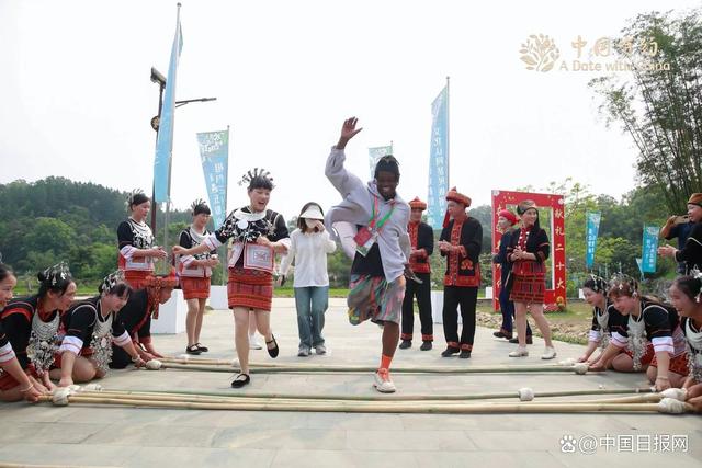 「中国有约」海南五指山毛纳村:一叶成一业,茶山变金山