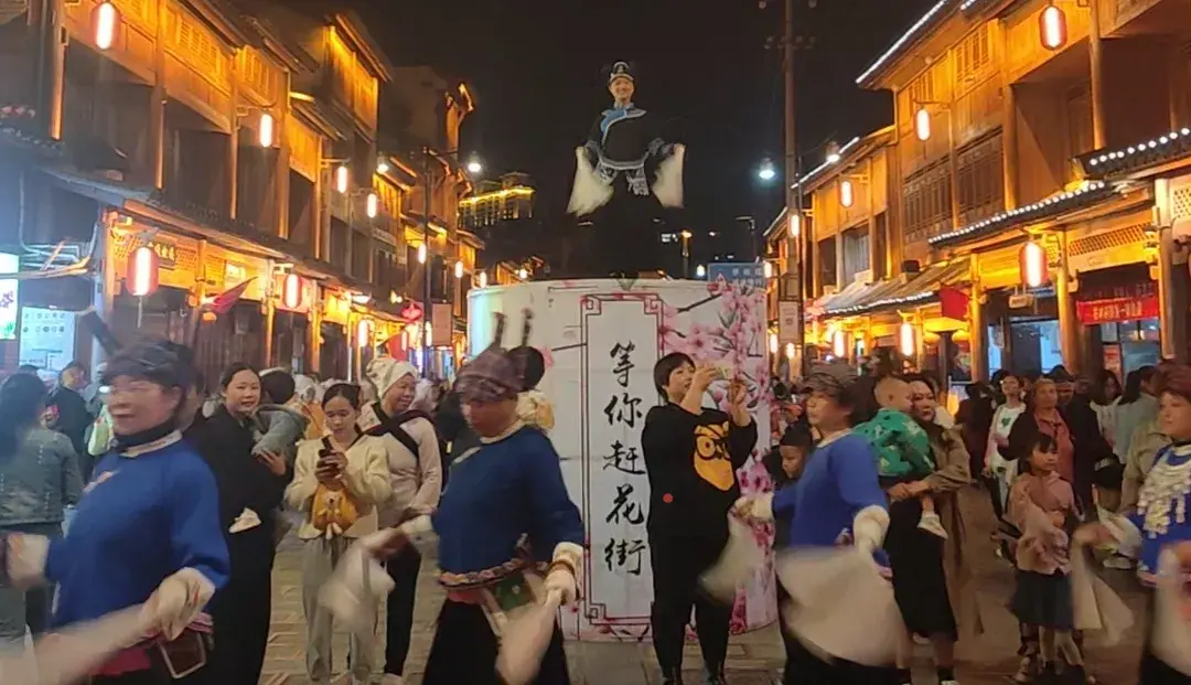 广南:文旅“出圈”,旅游火爆“一路长虹”