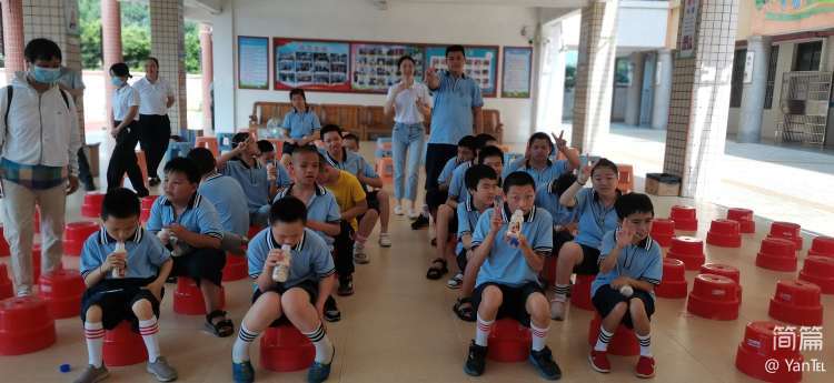 韶关市退役军人就业创业促进会乐昌办事处“六一儿童节”举行慰问活动!