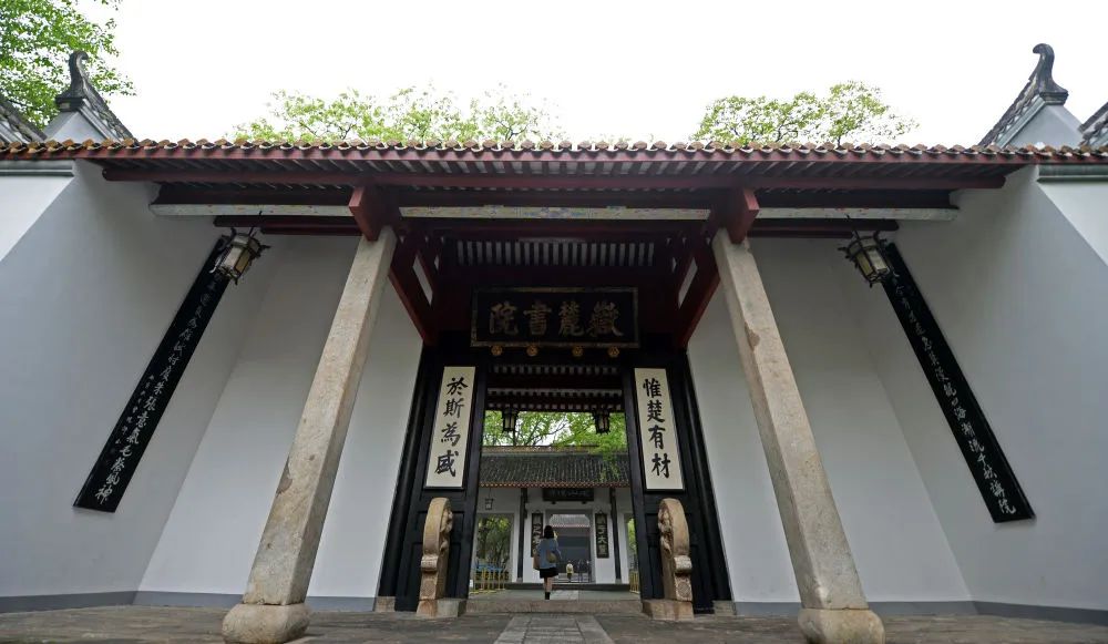新华社播发重磅文章,阐释“新的文化使命”