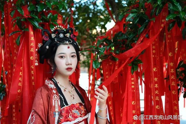江西这个景区穿汉服免门票入园啦!还有超实用的汉服拍照技巧附送给你!