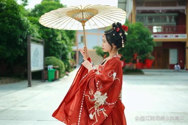 江西这个景区穿汉服免门票入园啦!还有超实用的汉服拍照技巧附送给你!