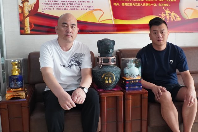 周新刚会长会见青稞酒业印象青稞营销中心负责人,共谋合作共赢之道