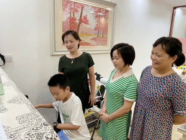 武穴市实验二小教联体暑期家访强化安全教育！