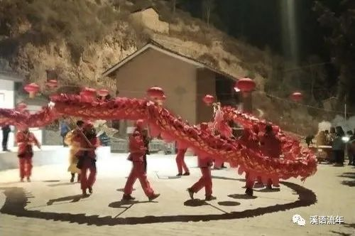 外婆的小山村