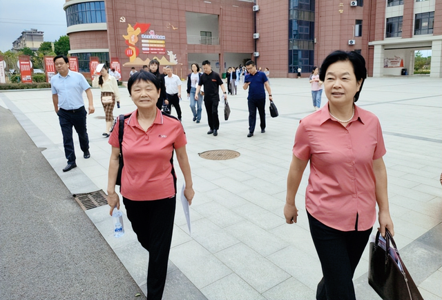 【新闻】武穴市召开第二届“湖北数字公益节”总结暨腾讯“99公益日”活动动员会！
