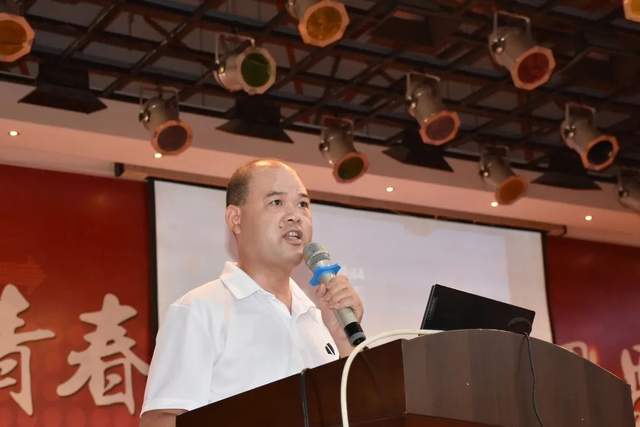 鼓足精神提质增效 持续推进学校高质量发展 ——武穴市育才高中召开2023年暑期集训大会!