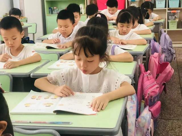 行有规 学有范——武穴市第二实验小学下关校区抓实一年级新生入学习惯养成!