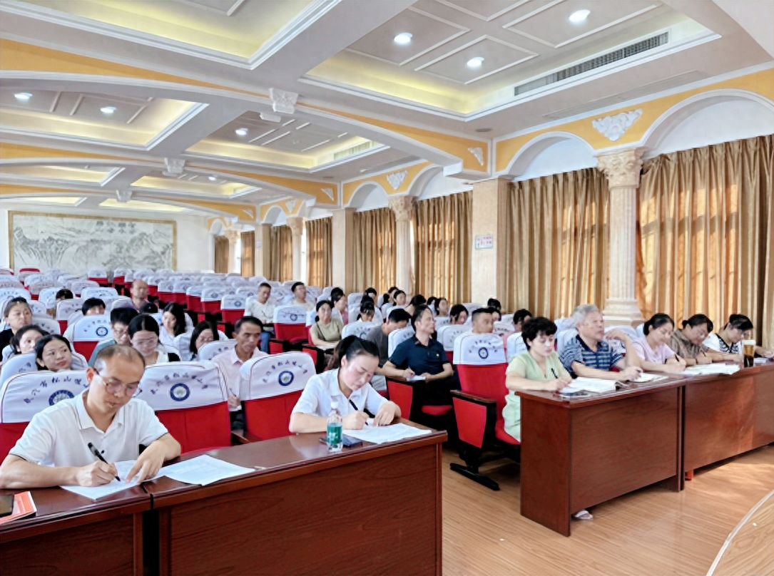 集思广益共研讨 核心引领促成长——武穴市第二实验小学教联体开展校区间联合教研