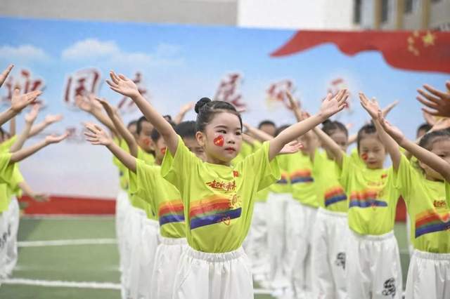 迎国庆·展风采——武穴市第二实验小学教联体开展多形式的“迎中秋 庆国庆”活动！