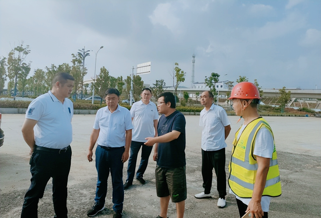 【快讯】武穴市公路事业发展中心扎实开展中秋、国庆节前安全综合大检查！