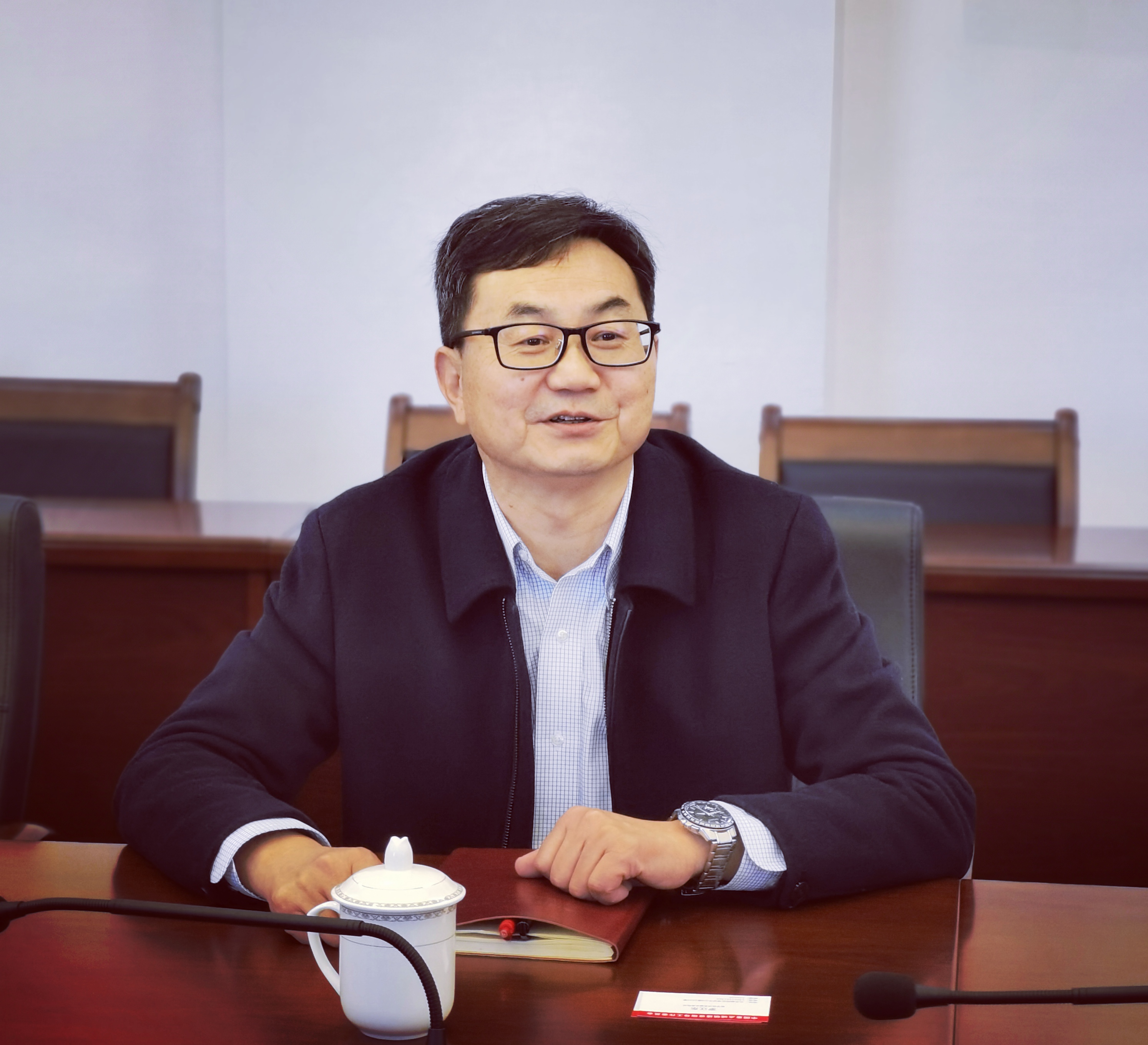 罗江东专家团队赴云南中医药大学考察调研数字经济建设
