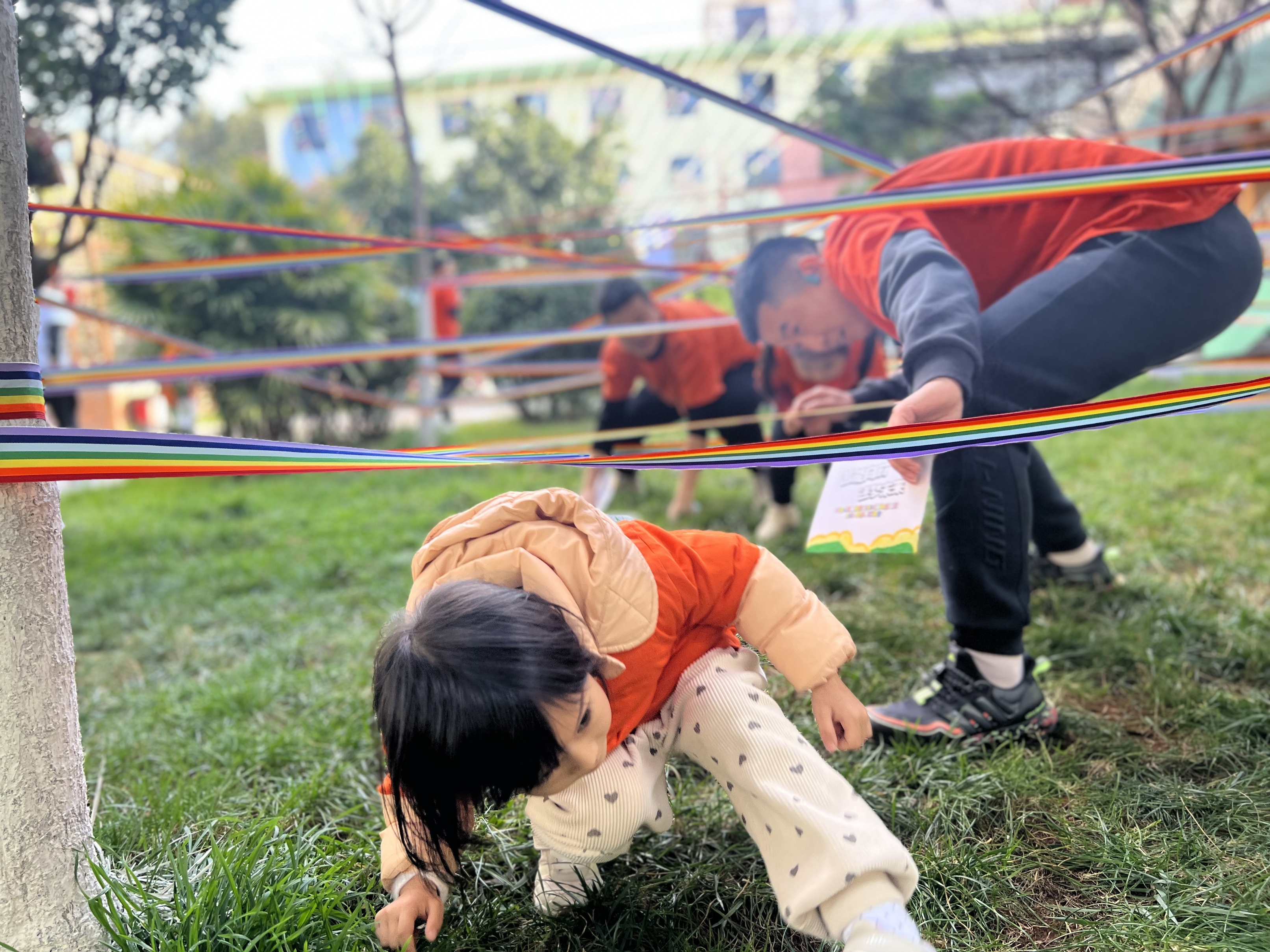 “蓄能向前,逐梦未来”主题亲子运动会圆满举行