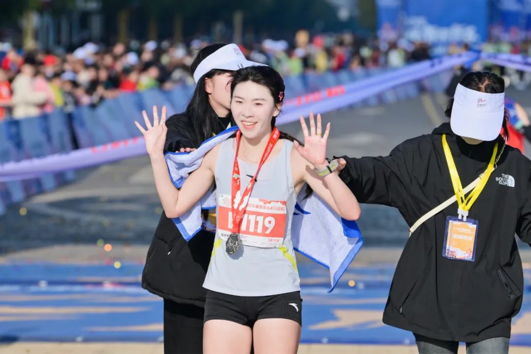 石屏异龙湖美丽乡村马拉松完美收官 资源优势赋能产业堪称典范