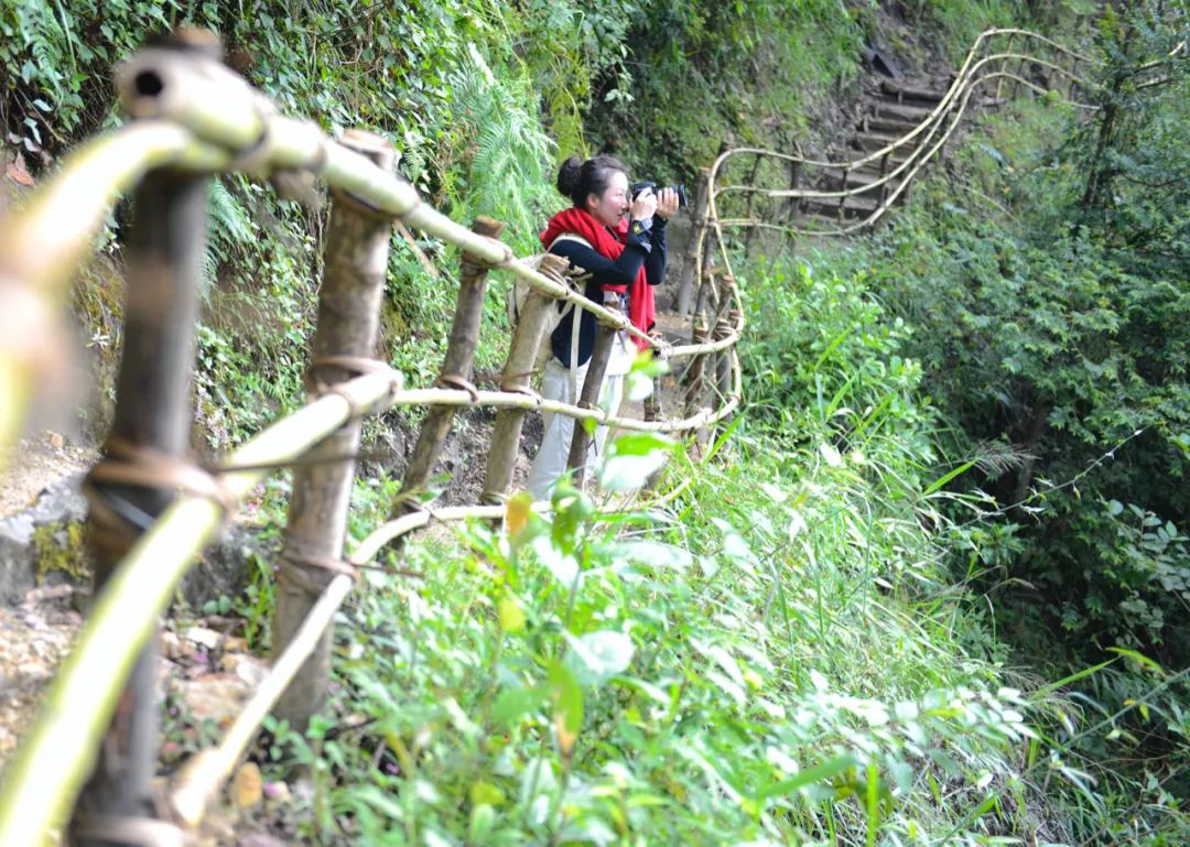 怒江石月亮:云南首条登山步道