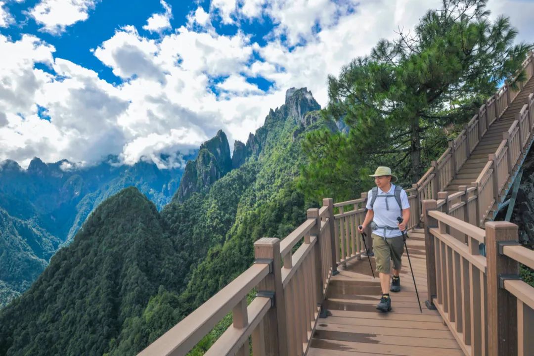 怒江石月亮:云南首条登山步道