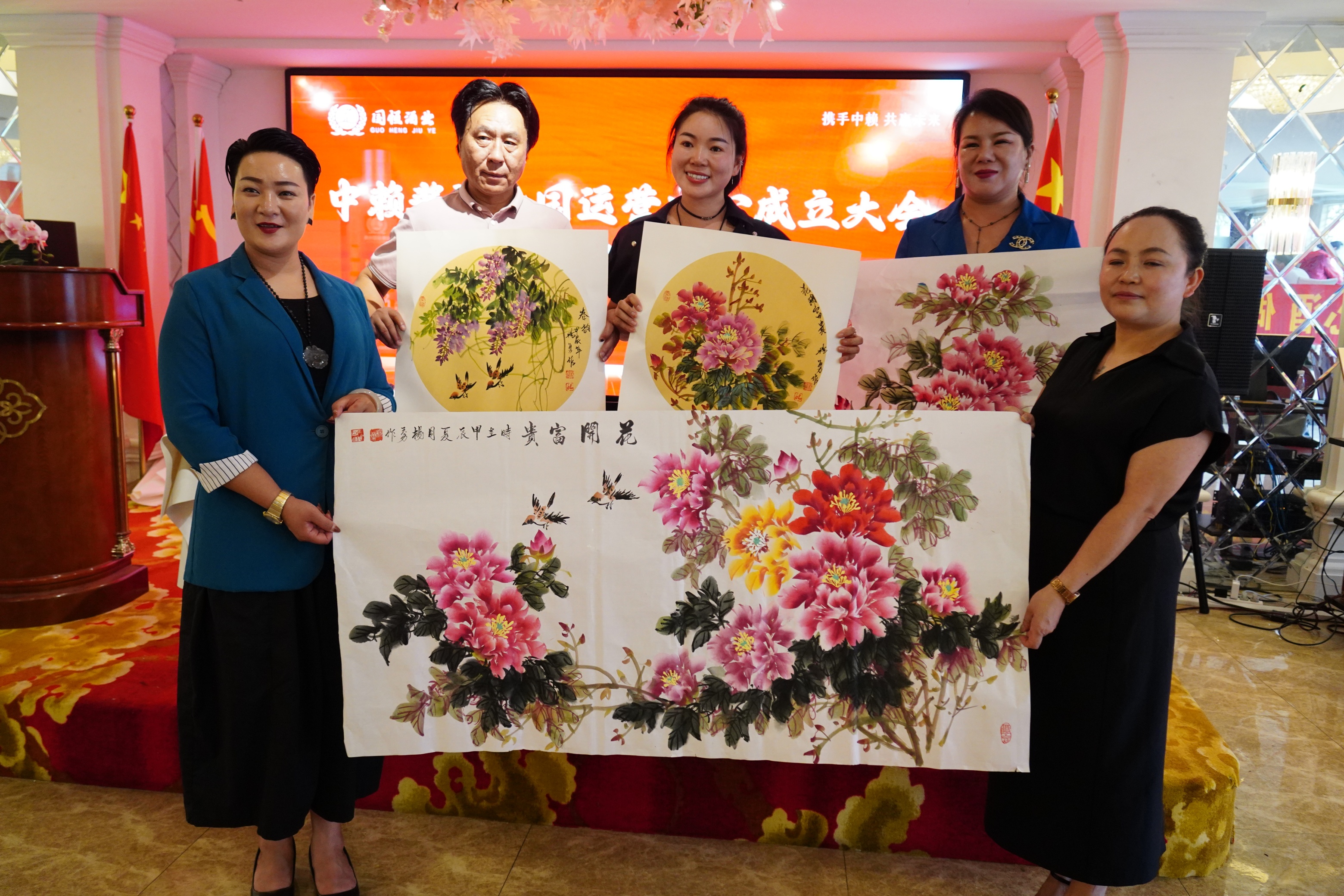 品味匠心,酱韵春城,中赖酱酒新品发布璀璨绽放,书写酱香新篇章