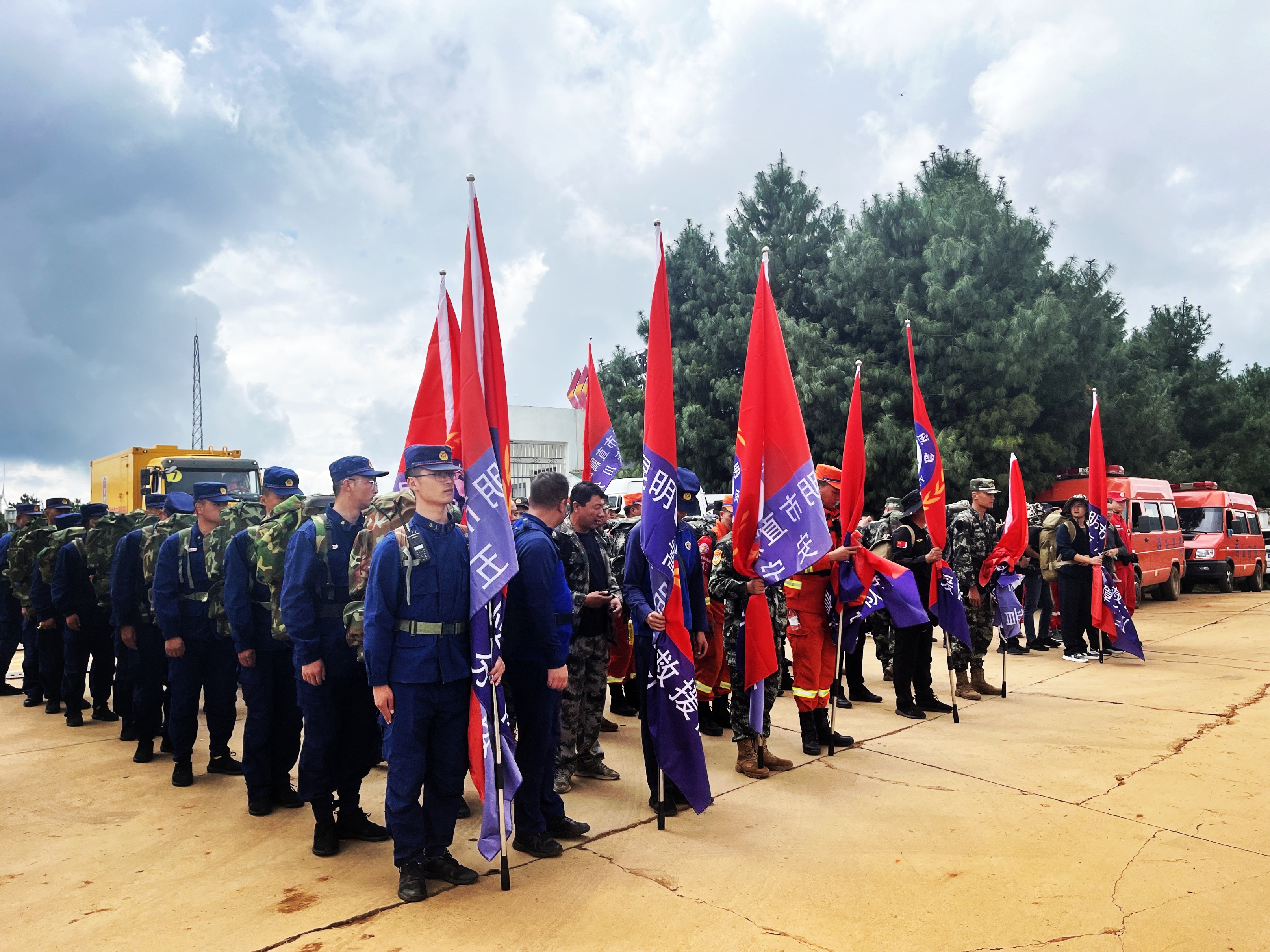 昆明救灾拉练圆满落幕:300精兵强将实战淬炼,守护生命财产安全