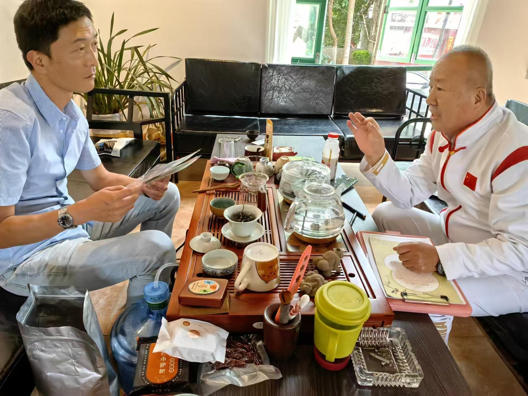 若将中秋对折,一半是月色,一半是秋色
