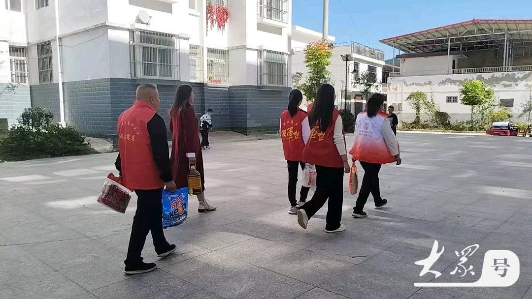 情暖残疾心,慰问送关怀:国庆关爱残疾人走访慰问商洛公益在行动