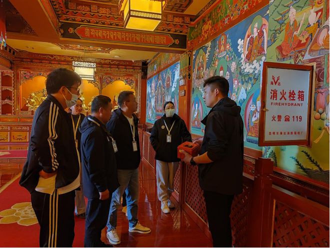 构筑服务桥梁,暖心服务展风采