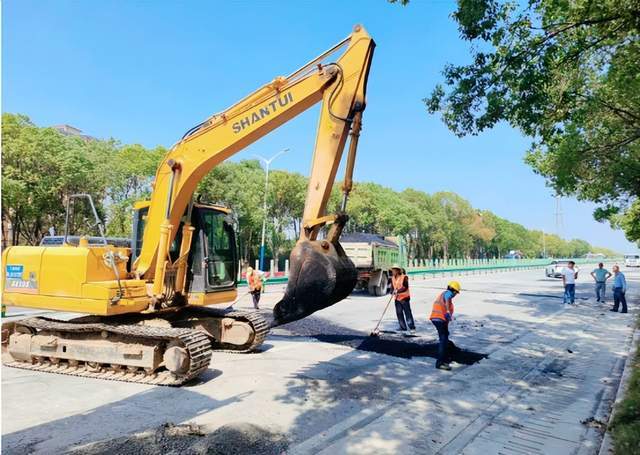 【今日黄冈】武穴市公路事业发展中心:同心同德跑赢“上半年”,脚踏实地勇夺“全年胜”