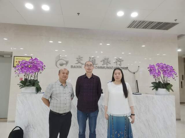 世界以痛吻我，我却报之以歌